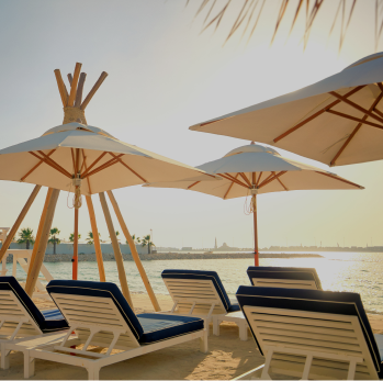 champagne & loungers